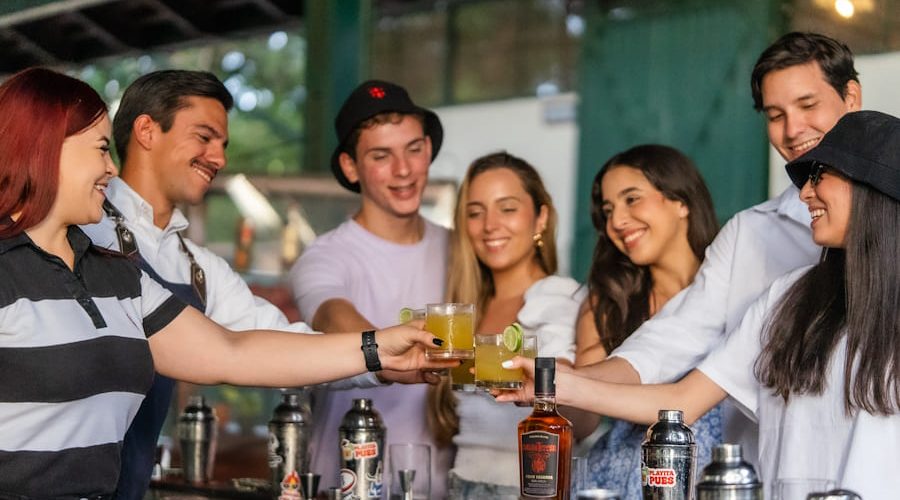 Inicia como bartender con Santa Teresa